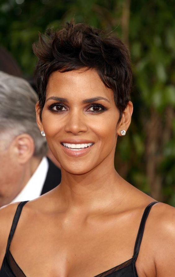 Age-Defying Elegance: Mastering the Art of Combatting Nasolabial Folds