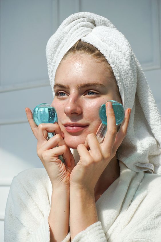 What Causes Puffiness And How To Address It?