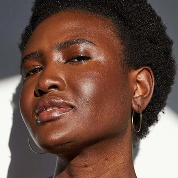 Mastering the Art of Hyperpigmentation: Unlocking the Path to a Clear, Even-Toned Complexion